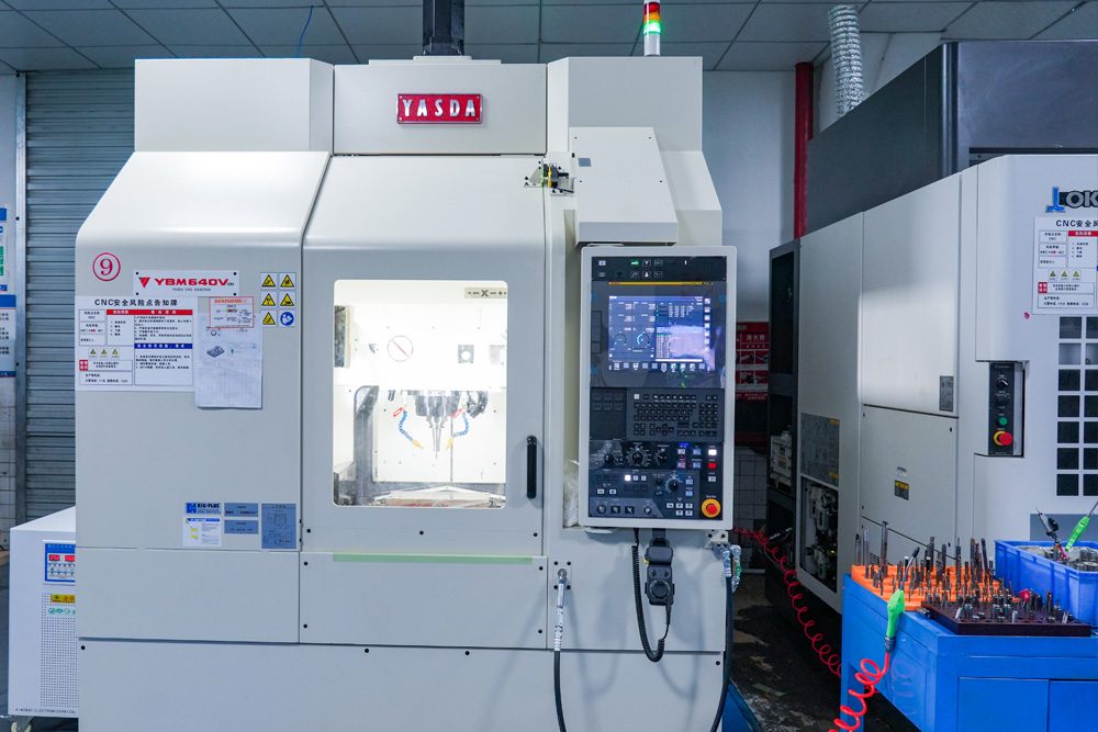 Japan Yasoda YBM640V CNC machining centre in the CENTS mold shop